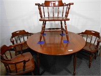 Round Dining table and 4 Chairs