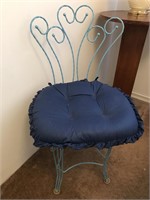 Wire chair
