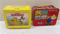(2) Lunch Boxes (1) Full w/ Wood Pcs  Beads &