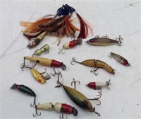 Misc Vtg Fishing Lures Pictured