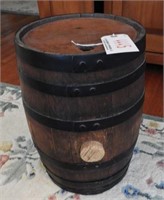 Primitive wooden 10-gallon whiskey keg