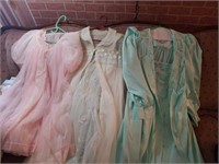 Ladies  nightgown & robe set  (3 sets)