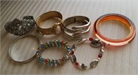 Bracelets, stretch and solid, 9 in lot