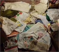 Tablecloths & cloth napkins,
