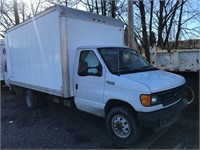 2005 Ford E350 Diesel Box Truck 33K miles