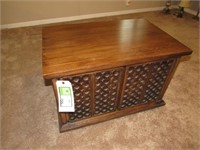 Retro End Table with Cabinet-