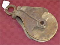 Myers 6" Dia Wood Pulley With Cast Iron Frame