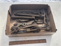 Misc Lot og Vintage Tools - Wrenches, Etc