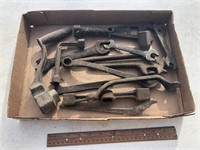 Misc Lot og Vintage Tools - Wrenches, Hand Crank