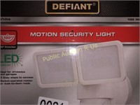 DEFIANT LED MOTION SECURITY LIGHT