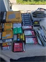 LOT FLOORING STAPLES AND NAILS, BOSTICH & PORTER