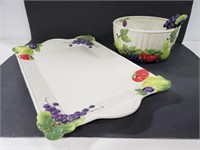 Ceramic fruit bowl and platter