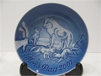 Denmark Bing & Grondahl Mother's Day plate