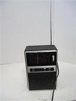Vintage Sears Solid State/Dual Power Radio