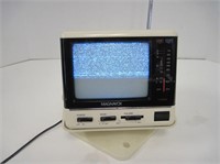 Vintage Magnavox 8" TV SH3907