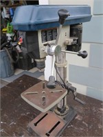 BENCH DRILL PRESS, RYOBI MODEL DP101, W/CHUCK &