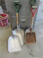 (5) Metal Scoop Shovels