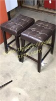 Pair of 25in padded stools