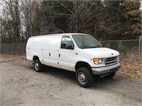 2002 Ford E350 4x4 Van