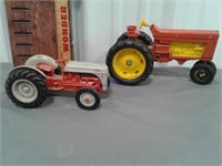Ford toy tractor, Metal/ plastic toy tractor