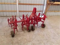 Ford 406 3-point cultivator I3 - I90,