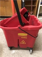 Rubbermaid Mop Bucket