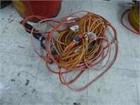 Lot w/ 3 elec. cords & trouble light