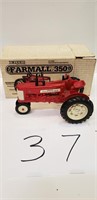 1/16 Ertl Farmall 350 Special edition 1985 NIB