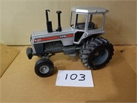 1/16 Scale Models White 2-135