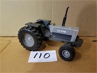 1/16 Scale Models White 700 tractor