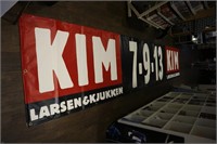 Stort Banner med kim Larsen og kjukken