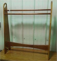 Modern quilt rack, 34" tall x 30" wide