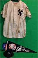 YOGI BERRA SIGNED 3 PIECE LOT TO INCLUDE AUTHENTIC