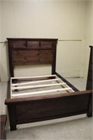 BED ROOM SUITE, VAUGHAN BASSETT, QUEEN BED FRAME,