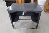 DESK, AMERICAN HEARTLAND, WOOD, 39"(W) X 23"(D) X