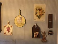 7 Decorative wall items