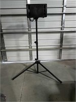 Yamaha Sound System Speaker and Stand