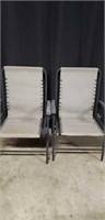 2 foldable outdoor chairs