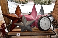 Assorted mix of metal star decor. Ready to hang