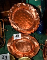 Set of 2 beautifully detailed copper tray.