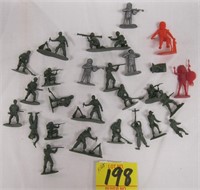 LOT OF GREEN ARMY MEN