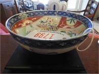 Early Imari 8” center bowl