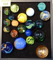 LOT OF VINTAGE MARBLES, SHOOTERS