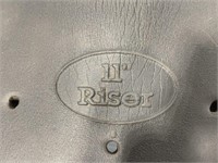 2 - English riser pads