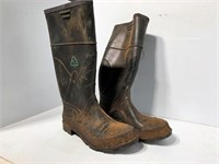 Muck boots - mens size 9