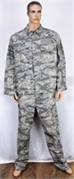 US Military Airman's Battle Uniform Set Coat & Trs