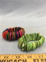 Lot of 2 dyed abalone shell stretch bracelets, 1 i