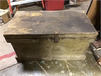 CARPENTERS CHEST WITH TRAYS