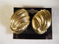 14kt Designer Scallop Earrings