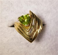 14kt Peridot and Diamond Ring
